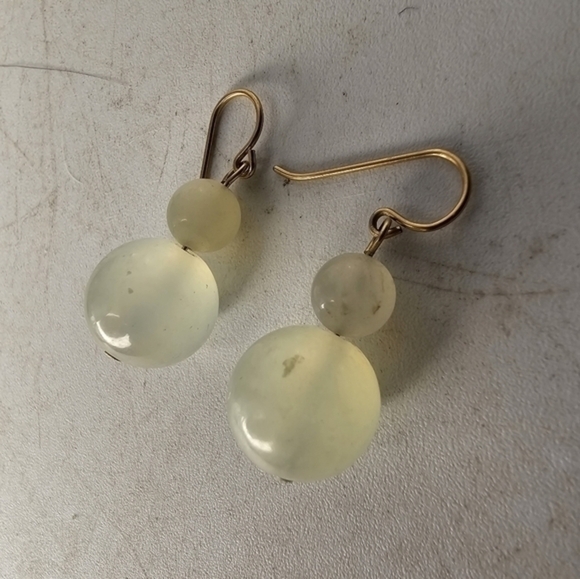 Vintage pair‎ of jade earrings - Picture 2 of 3
